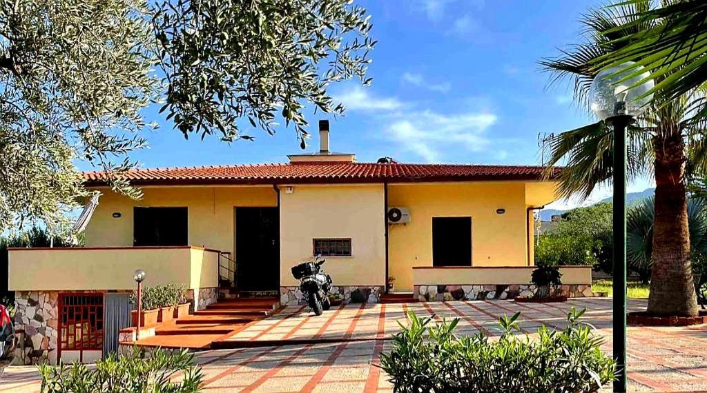 Bed and Breakfast Casanonnavittoria Terrasini Exterior foto